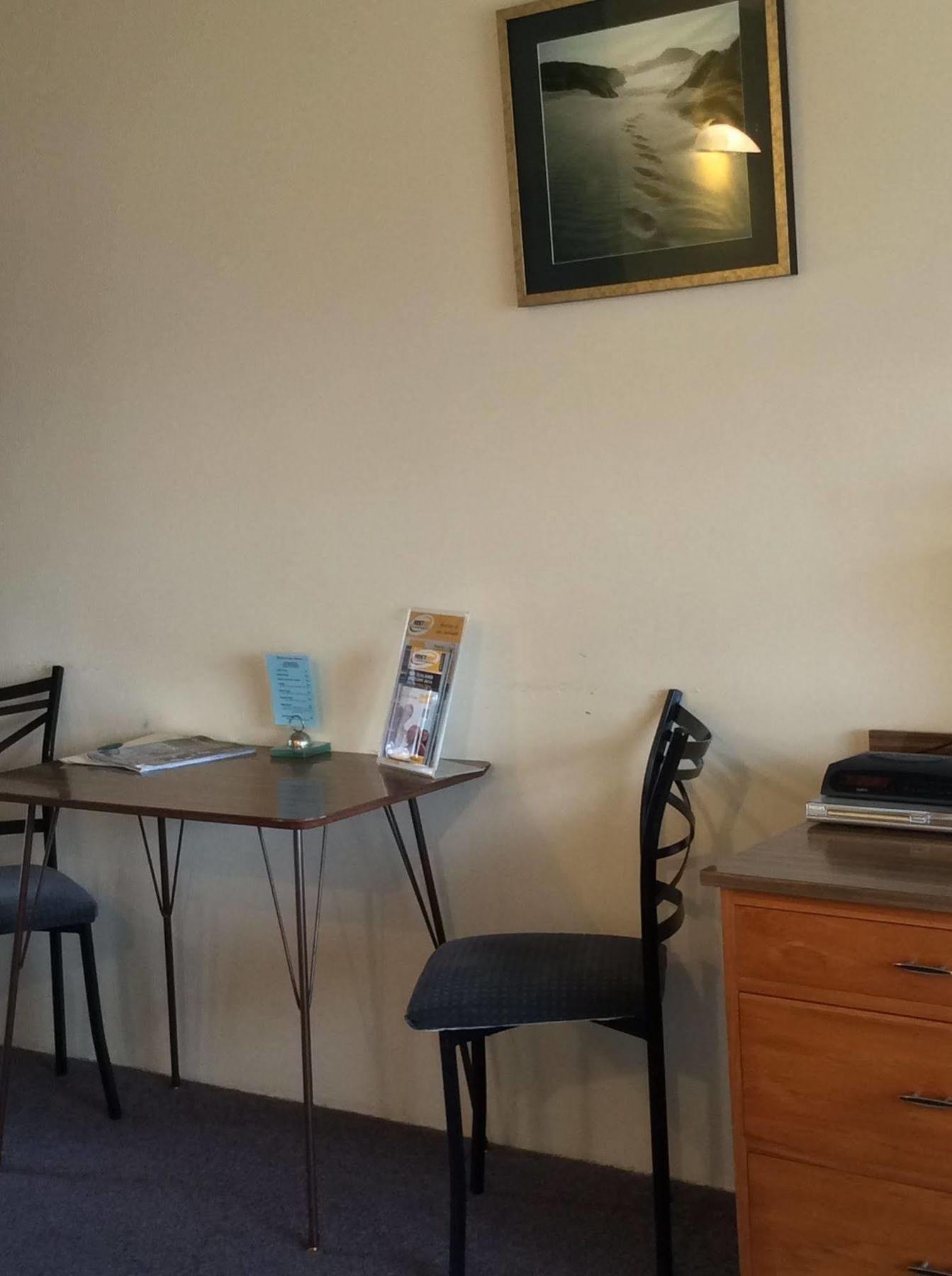 بِكتون Aaa Marlin Motel المظهر الخارجي الصورة