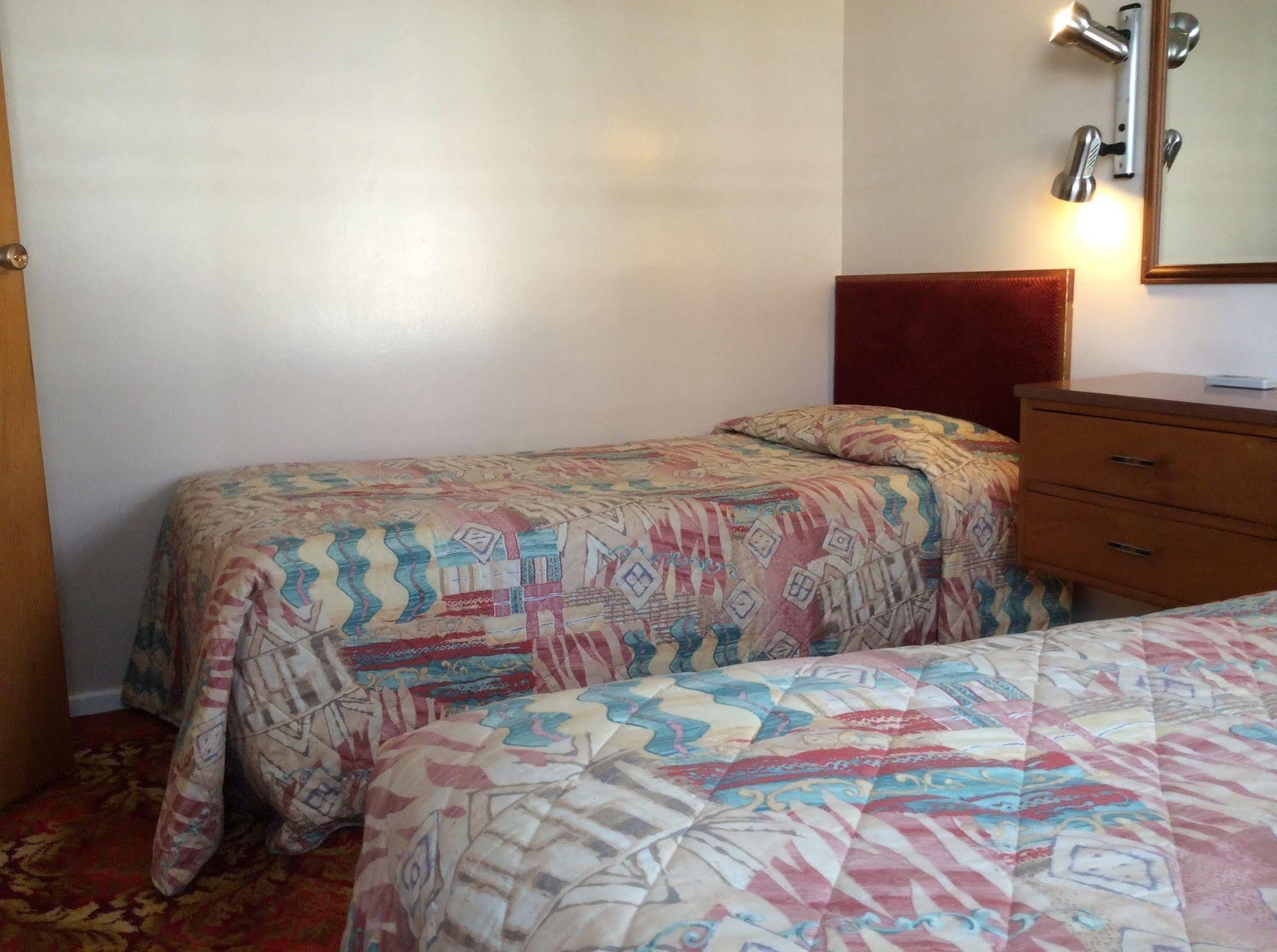 بِكتون Aaa Marlin Motel المظهر الخارجي الصورة